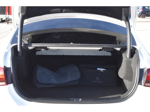 Mercedes-Benz A-Klasse 250 e Business Solution AMG Limited 218 pk | Zéér vol | 360 gr.camera | Massagestoelen | Pano | Elekt.stoelen memory | Burmester | Sfeerverlichting | Full LED