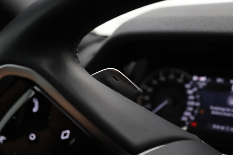 Land Rover Range Rover Evoque 1.5 P300e AWD R-Dynamic SE | Panoramadak | Trekhaak | Stuurverwarming | Meridian