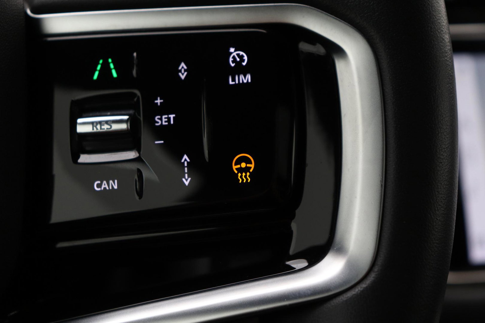 Land Rover Range Rover Evoque 1.5 P300e AWD R-Dynamic SE | Panoramadak | Trekhaak | Stuurverwarming | Meridian