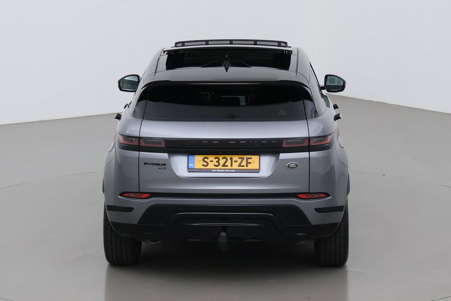 Land Rover Range Rover Evoque 1.5 P300e AWD R-Dynamic SE | Panoramadak | Trekhaak | Stuurverwarming | Meridian