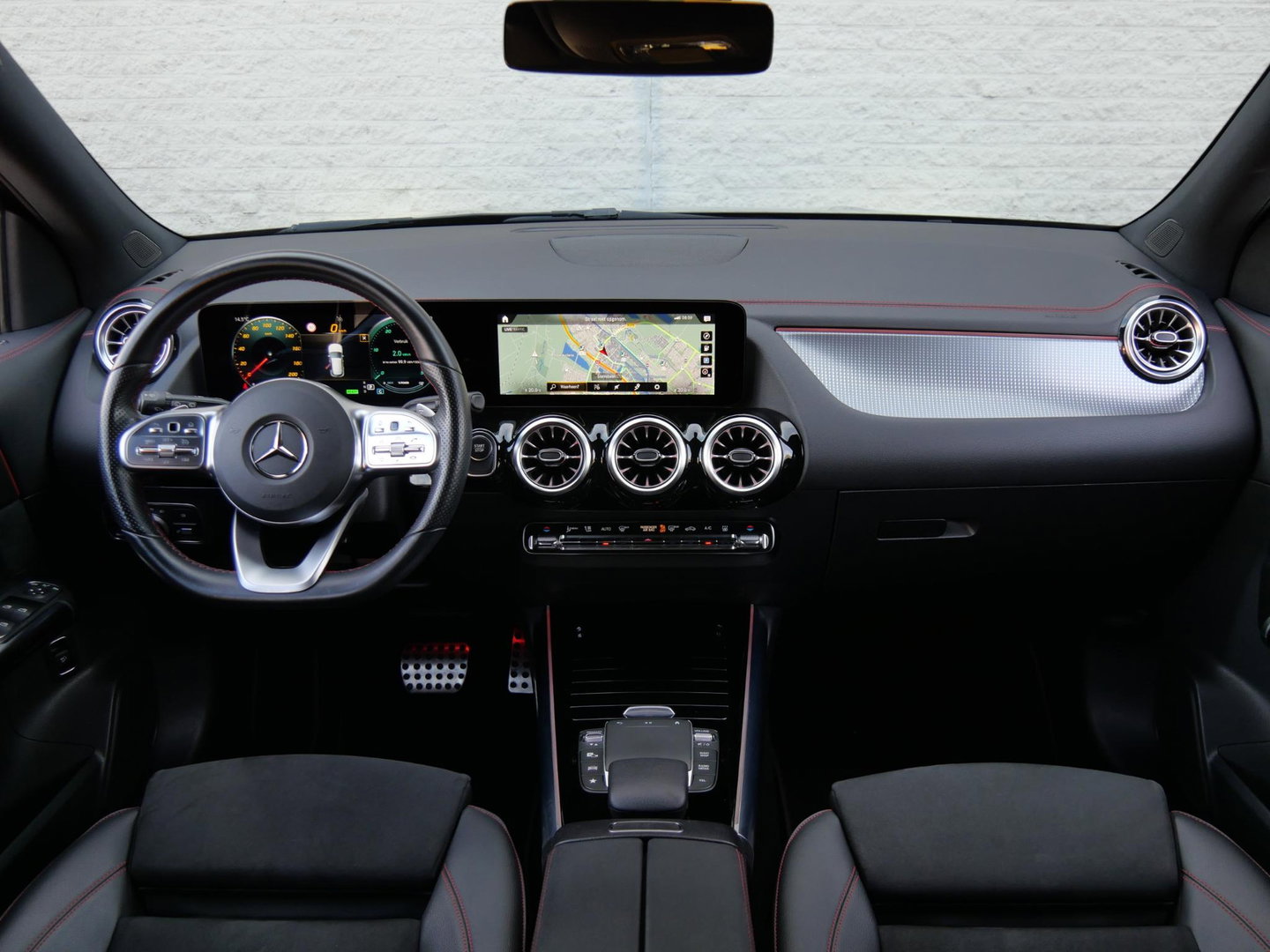 Mercedes-Benz EQA 67kWh AMG/ AMBIENT LIGHTING/ BLINDSPOT/ ELEKT. KLEP/ SOH 97%