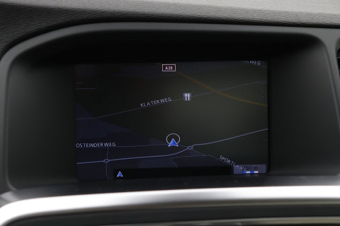 Volvo S60 1.6 T3 Momentum | Trekhaak | Cruise Control | Leder | Navigatie | PDC Voor+Achter | Climate Control | LED