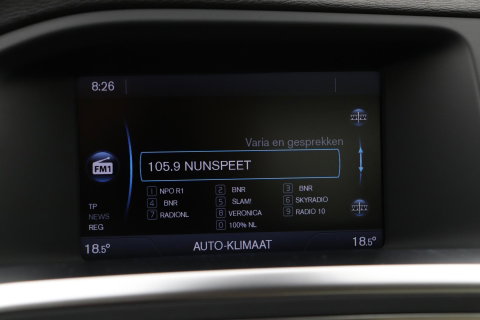 Volvo S60 1.6 T3 Momentum | Trekhaak | Cruise Control | Leder | Navigatie | PDC Voor+Achter | Climate Control | LED