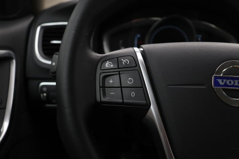 Volvo S60 1.6 T3 Momentum | Trekhaak | Cruise Control | Leder | Navigatie | PDC Voor+Achter | Climate Control | LED