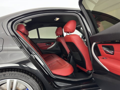 BMW 3-serie 330e Centennial High Executive M-Sportpack (Plug-in) Aut. *LEATHER | FULL-LED | HEATED-SPORTSEATS | NAVI-FULLMAP | PRIVACY-GLASS | ECC | PDC | CRUISE | 18''ALU*