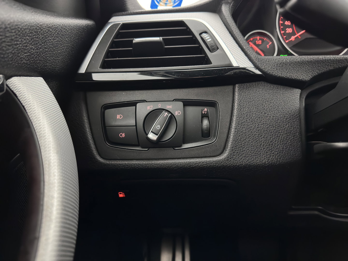 BMW 3-serie 330e Centennial High Executive M-Sportpack (Plug-in) Aut. *LEATHER | FULL-LED | HEATED-SPORTSEATS | NAVI-FULLMAP | PRIVACY-GLASS | ECC | PDC | CRUISE | 18''ALU*