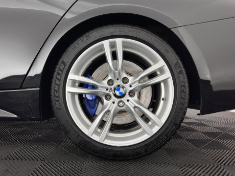 BMW 3-serie 330e Centennial High Executive M-Sportpack (Plug-in) Aut. *LEATHER | FULL-LED | HEATED-SPORTSEATS | NAVI-FULLMAP | PRIVACY-GLASS | ECC | PDC | CRUISE | 18''ALU*