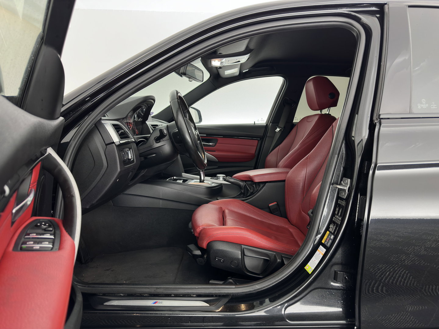 BMW 3-serie 330e Centennial High Executive M-Sportpack (Plug-in) Aut. *LEATHER | FULL-LED | HEATED-SPORTSEATS | NAVI-FULLMAP | PRIVACY-GLASS | ECC | PDC | CRUISE | 18''ALU*