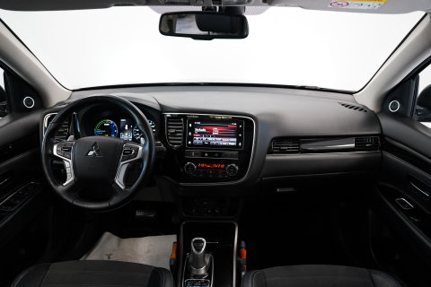 Mitsubishi Outlander 2.4 PHEV Intense+ Opendak Trekhaak