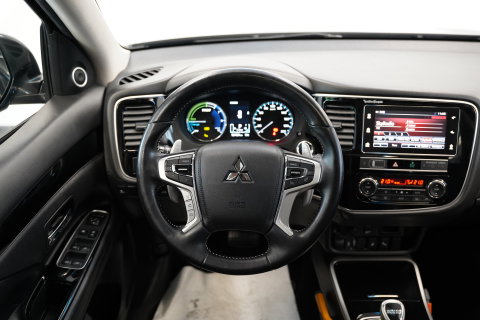 Mitsubishi Outlander 2.4 PHEV Intense+ Opendak Trekhaak