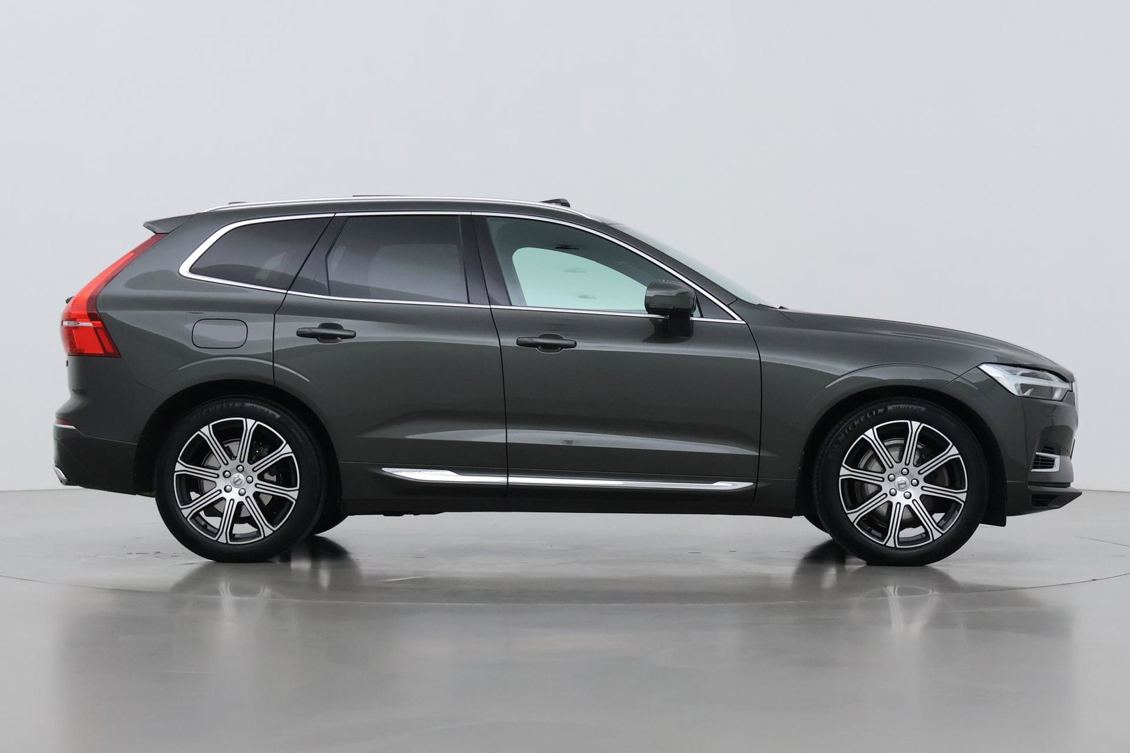 Volvo XC60 T8 Twin Engine Inscription | Luchtvering | Bowers&Wilkins | Panoramadak | Stoelventilatie | Trekhaak | 360° Camera