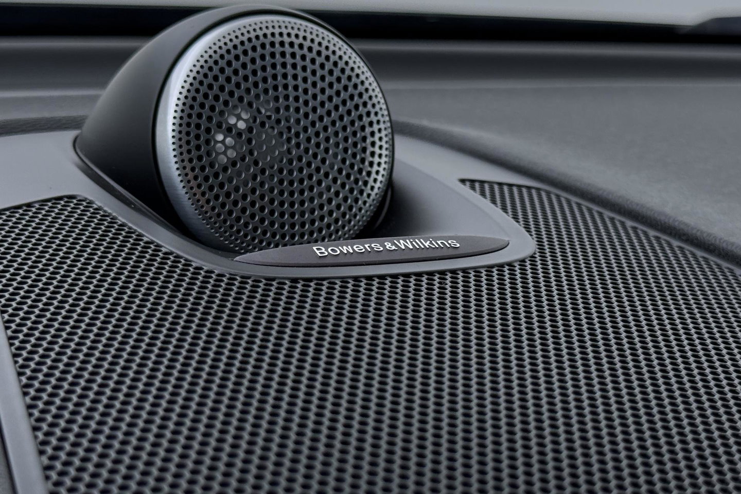 Volvo XC60 T8 Twin Engine Inscription | Luchtvering | Bowers&Wilkins | Panoramadak | Stoelventilatie | Trekhaak | 360° Camera