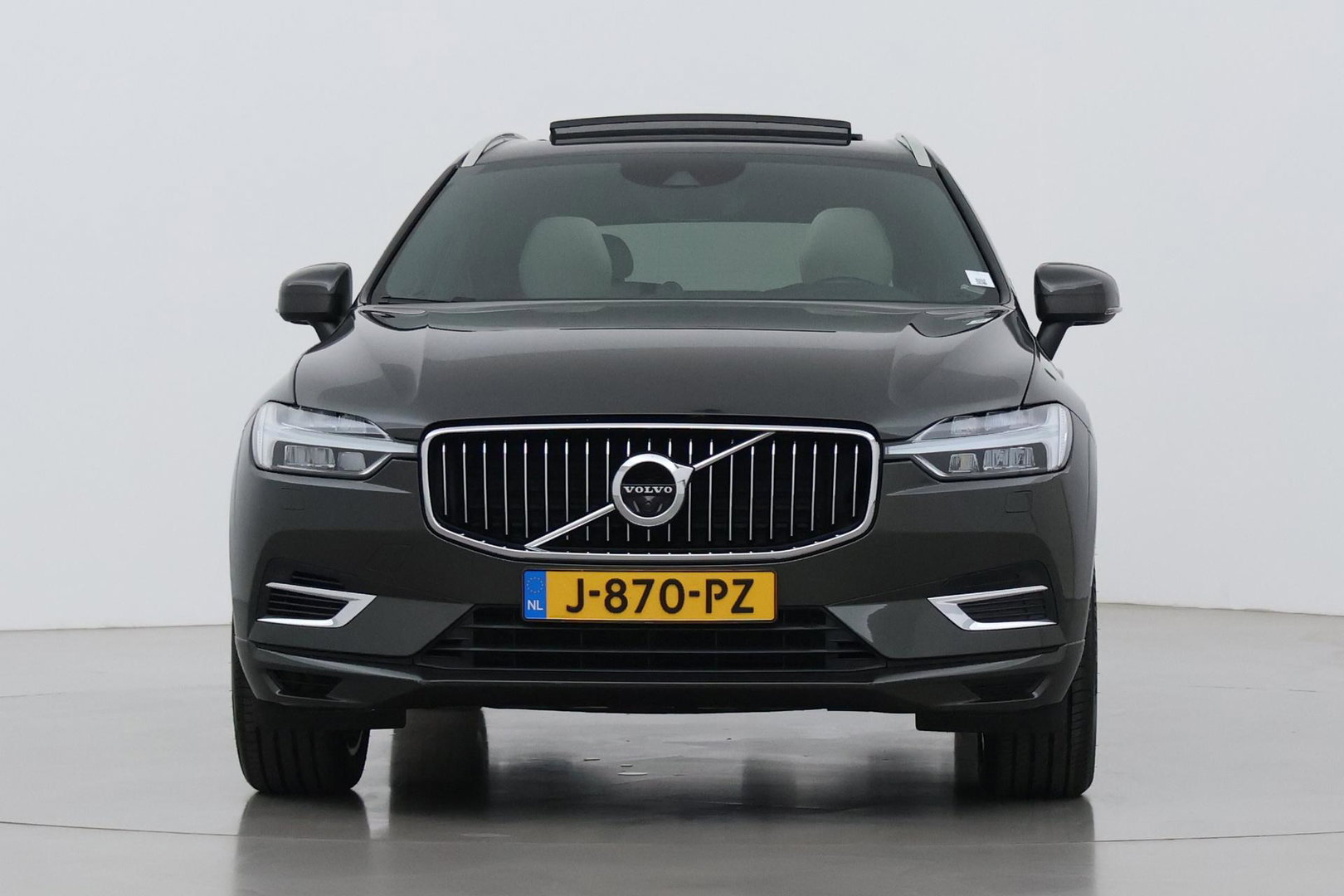 Volvo XC60 T8 Twin Engine Inscription | Luchtvering | Bowers&Wilkins | Panoramadak | Stoelventilatie | Trekhaak | 360° Camera