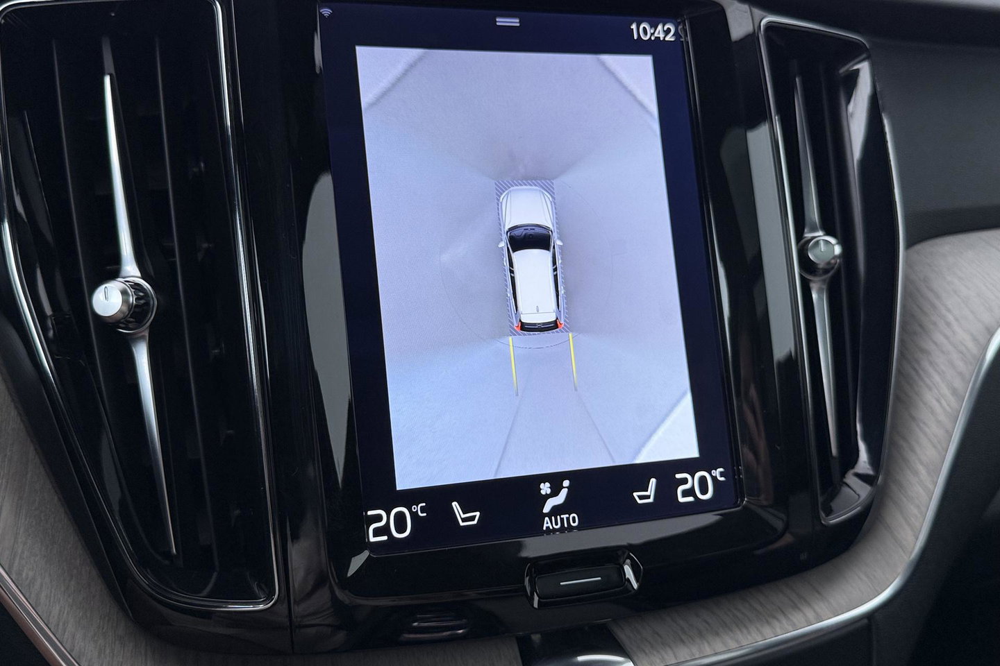 Volvo XC60 T8 Twin Engine Inscription | Luchtvering | Bowers&Wilkins | Panoramadak | Stoelventilatie | Trekhaak | 360° Camera