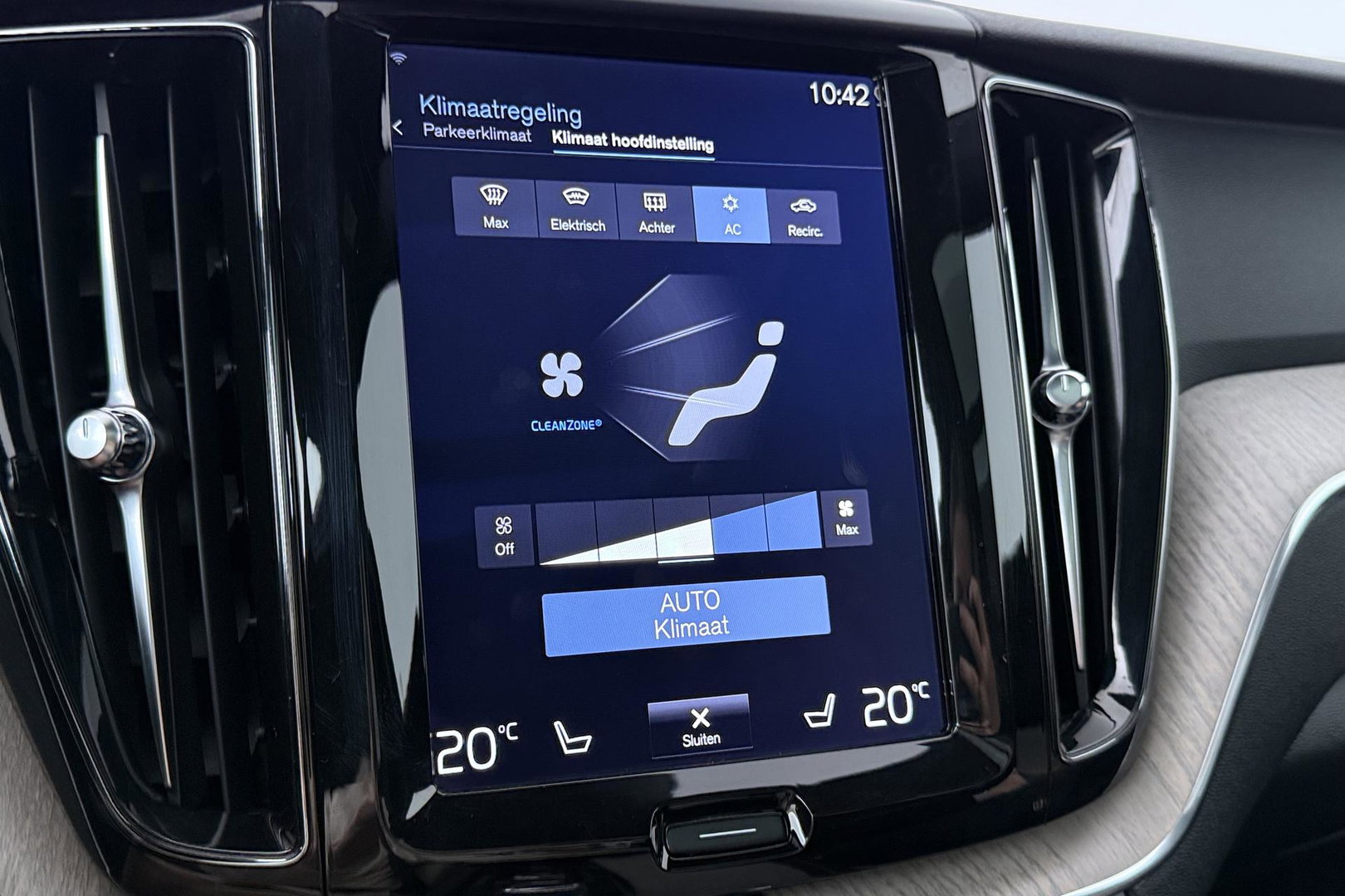 Volvo XC60 T8 Twin Engine Inscription | Luchtvering | Bowers&Wilkins | Panoramadak | Stoelventilatie | Trekhaak | 360° Camera