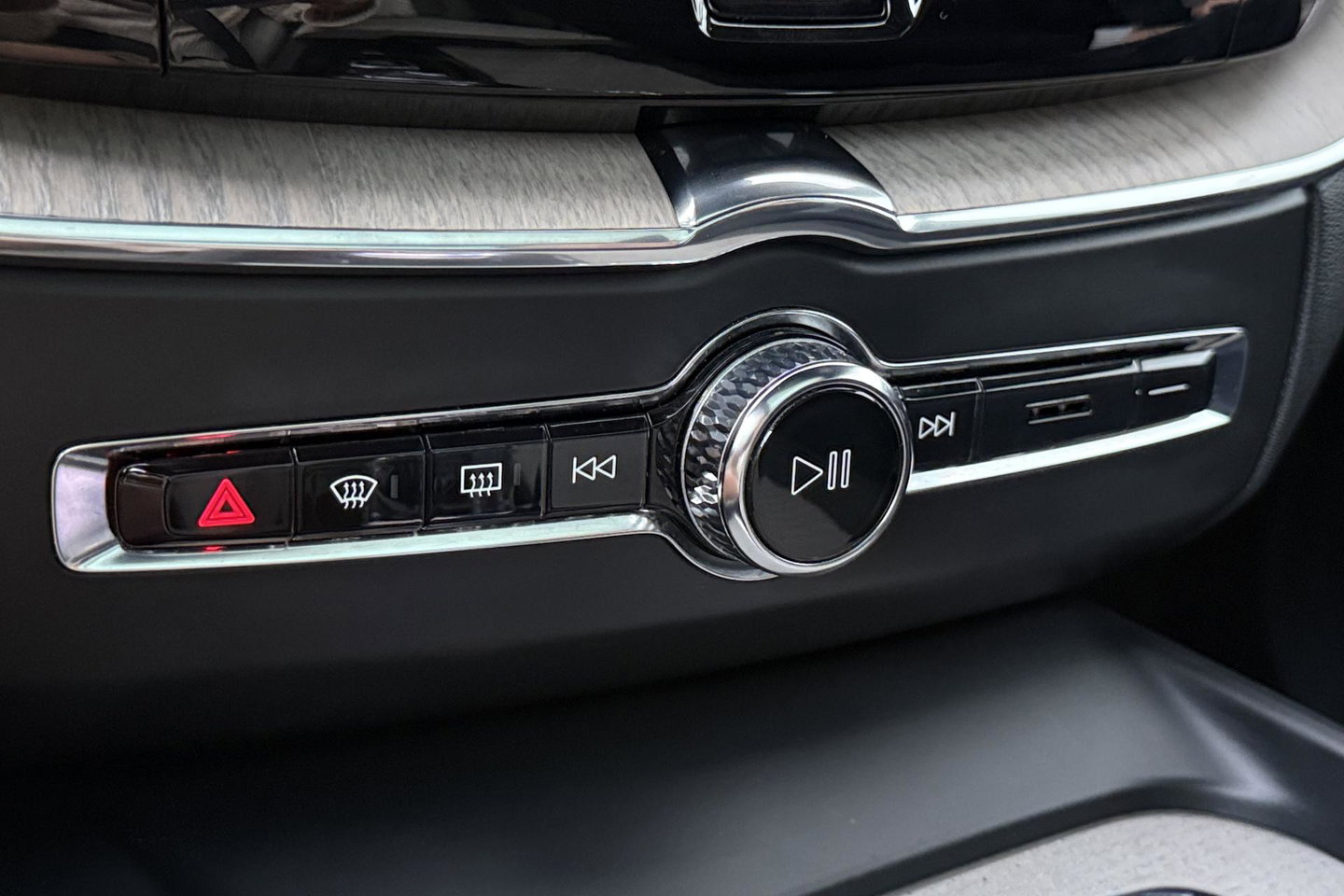 Volvo XC60 T8 Twin Engine Inscription | Luchtvering | Bowers&Wilkins | Panoramadak | Stoelventilatie | Trekhaak | 360° Camera