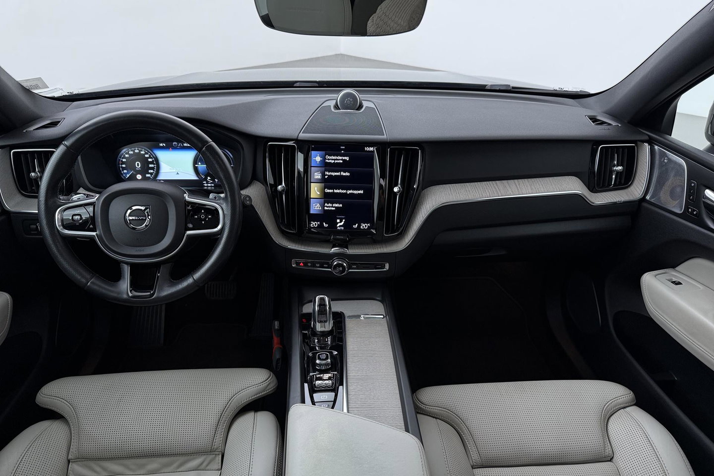 Volvo XC60 T8 Twin Engine Inscription | Luchtvering | Bowers&Wilkins | Panoramadak | Stoelventilatie | Trekhaak | 360° Camera