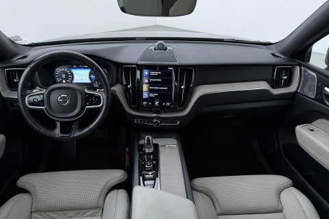Volvo XC60 T8 Twin Engine Inscription | Luchtvering | Bowers&Wilkins | Panoramadak | Stoelventilatie | Trekhaak | 360° Camera