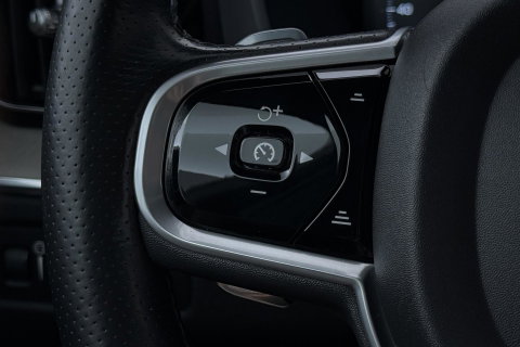 Volvo XC60 T8 Twin Engine Inscription | Luchtvering | Bowers&Wilkins | Panoramadak | Stoelventilatie | Trekhaak | 360° Camera