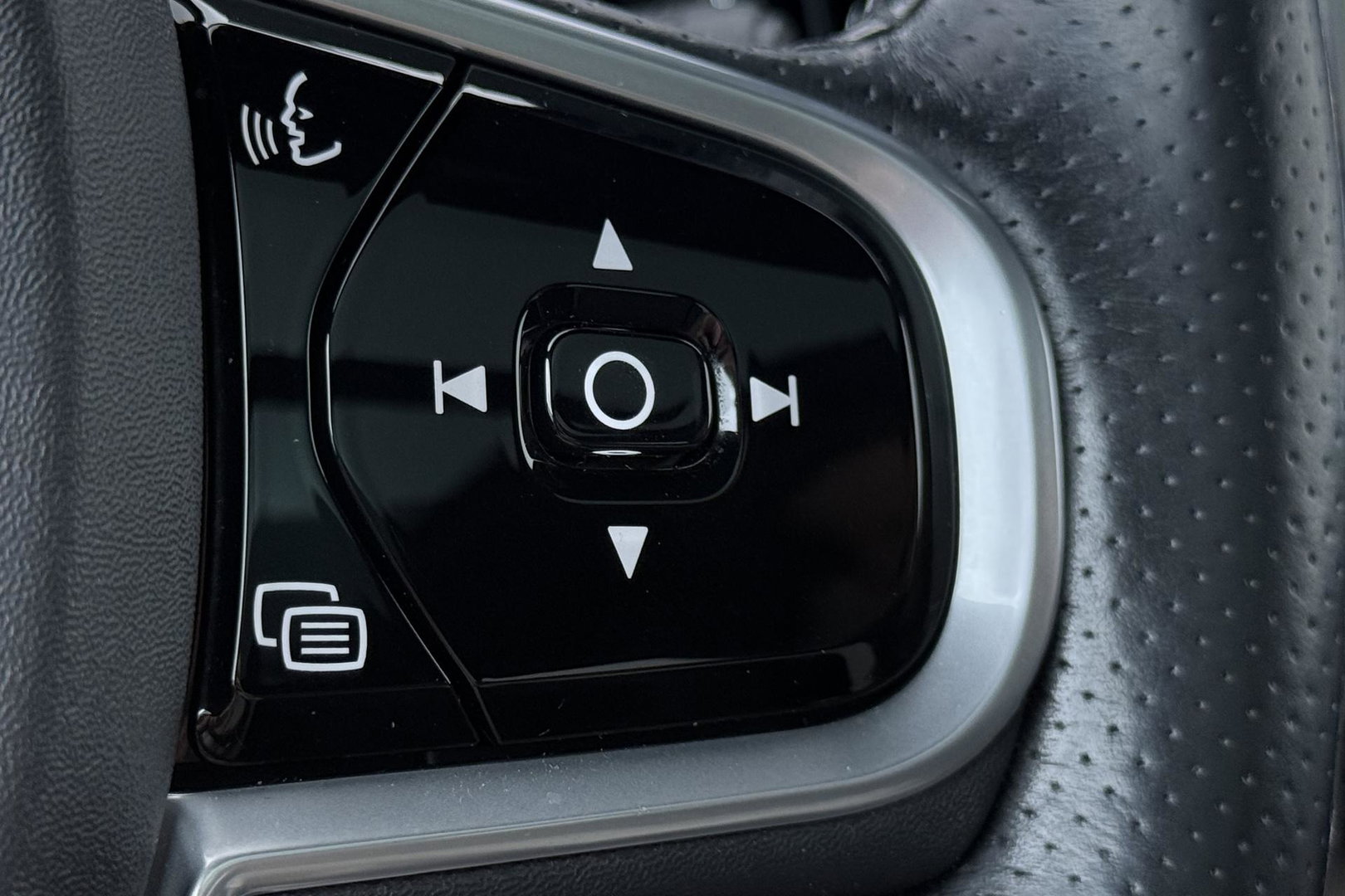 Volvo XC60 T8 Twin Engine Inscription | Luchtvering | Bowers&Wilkins | Panoramadak | Stoelventilatie | Trekhaak | 360° Camera