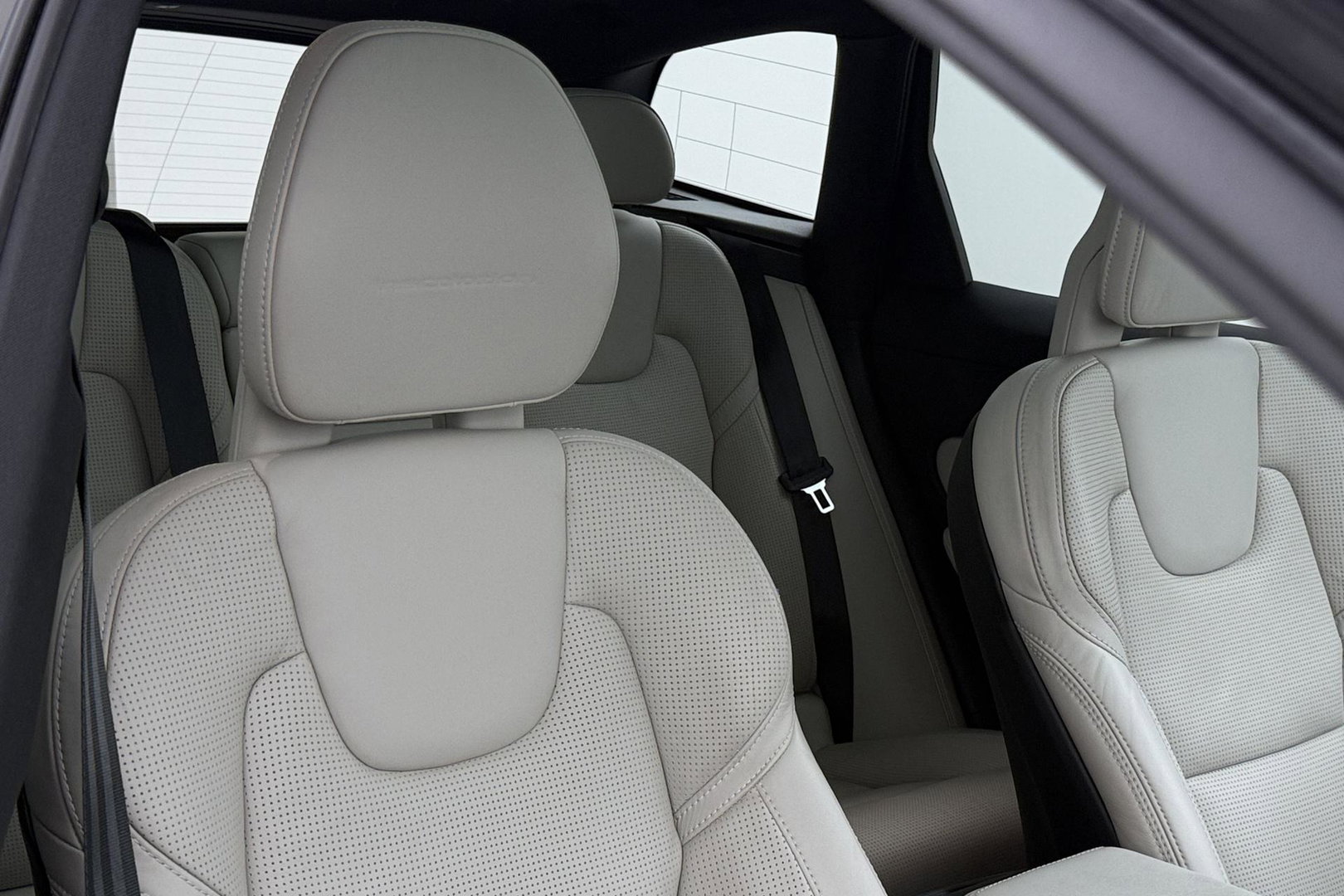 Volvo XC60 T8 Twin Engine Inscription | Luchtvering | Bowers&Wilkins | Panoramadak | Stoelventilatie | Trekhaak | 360° Camera
