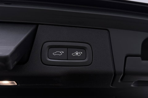 Volvo XC60 T8 Twin Engine Inscription | Luchtvering | Bowers&Wilkins | Panoramadak | Stoelventilatie | Trekhaak | 360° Camera