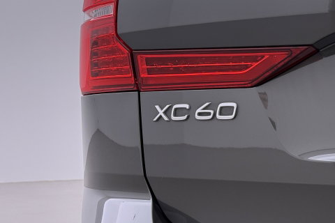 Volvo XC60 T8 Twin Engine Inscription | Luchtvering | Bowers&Wilkins | Panoramadak | Stoelventilatie | Trekhaak | 360° Camera