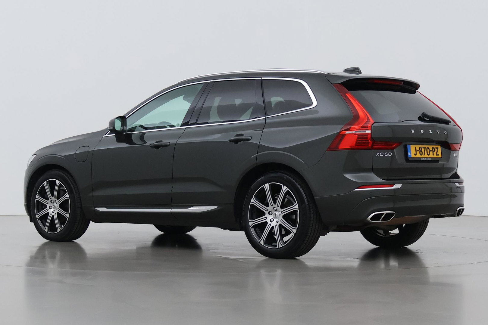 Volvo XC60 T8 Twin Engine Inscription | Luchtvering | Bowers&Wilkins | Panoramadak | Stoelventilatie | Trekhaak | 360° Camera