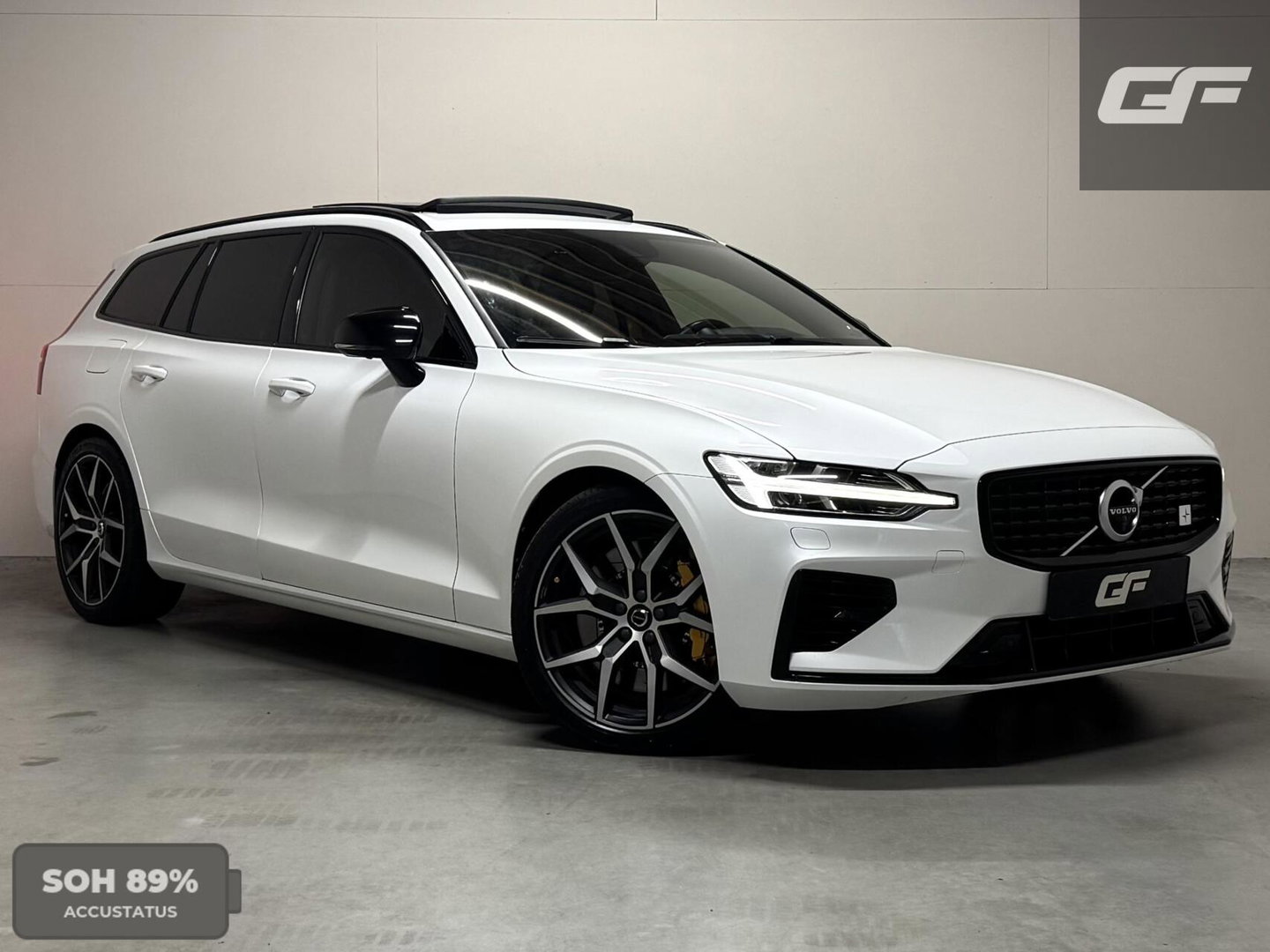 Volvo V60 2.0 T8 Twin Engine AWD Polestar Engineered Pano B&W 360° Carplay