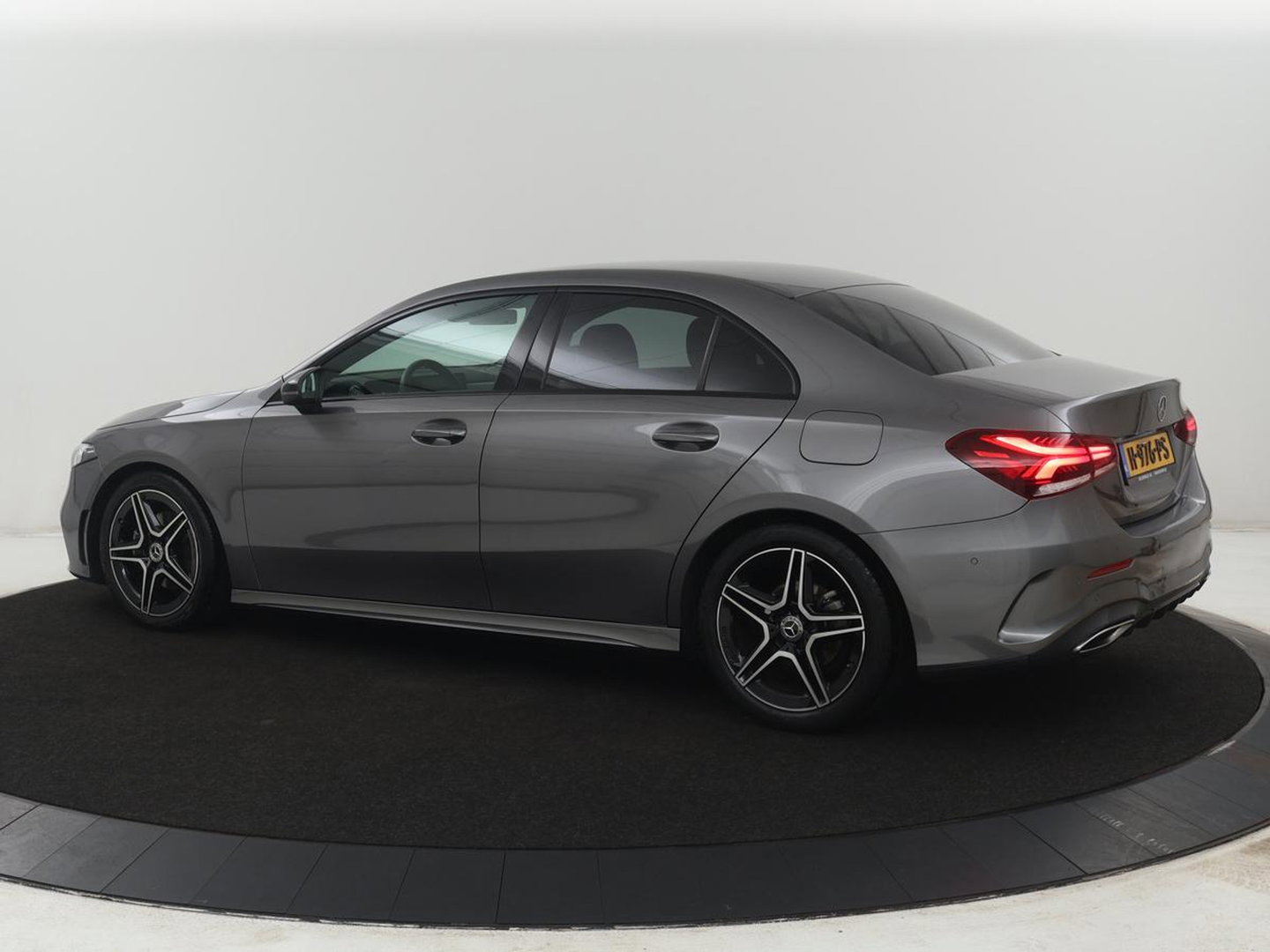 Mercedes-Benz A-Klasse 180 Business Solution AMG