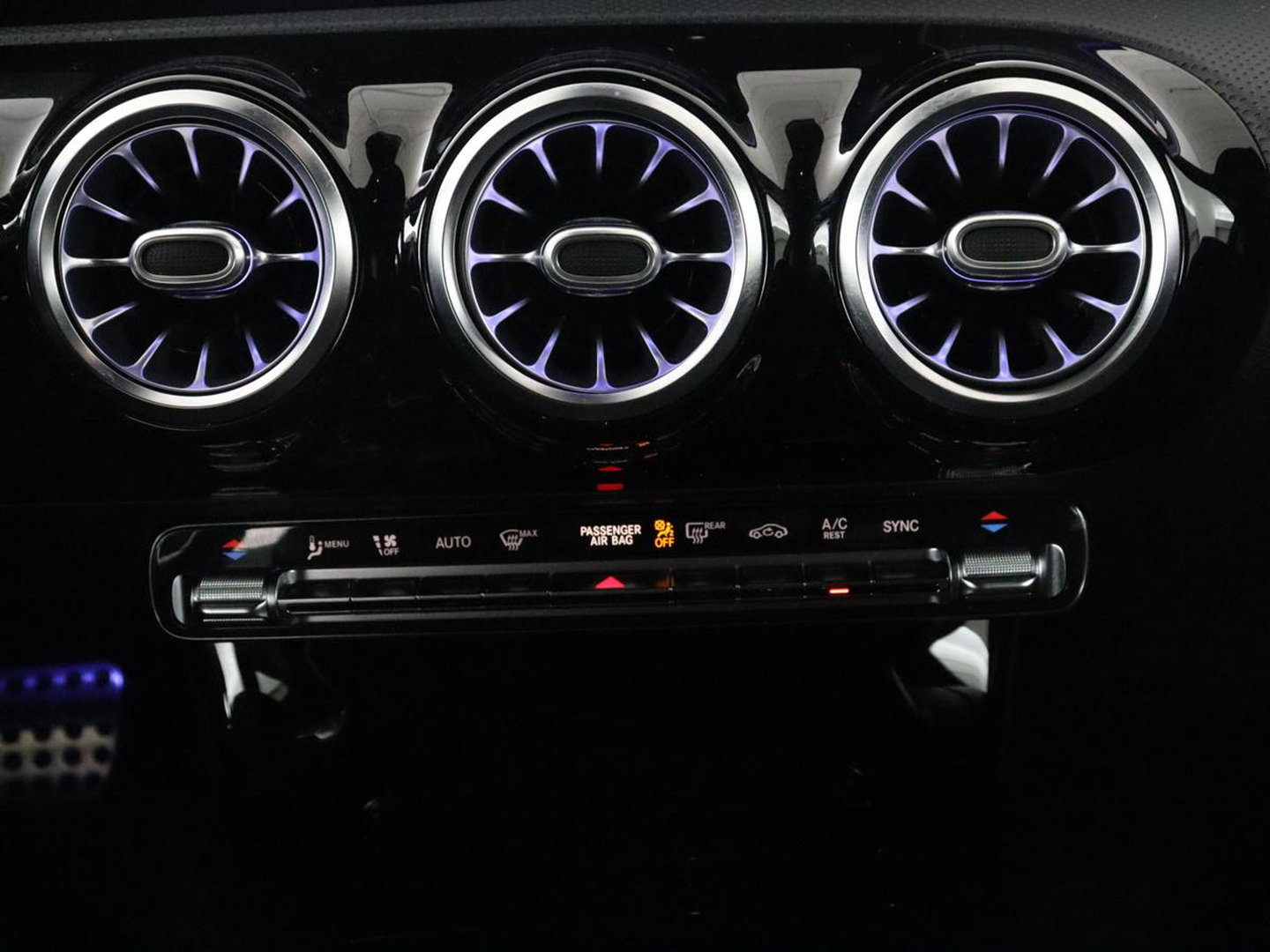 Mercedes-Benz A-Klasse 180 Business Solution AMG