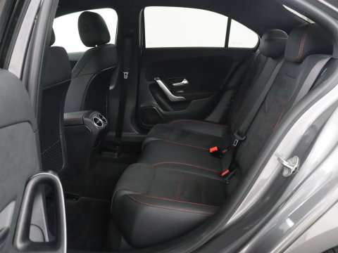 Mercedes-Benz A-Klasse 180 Business Solution AMG