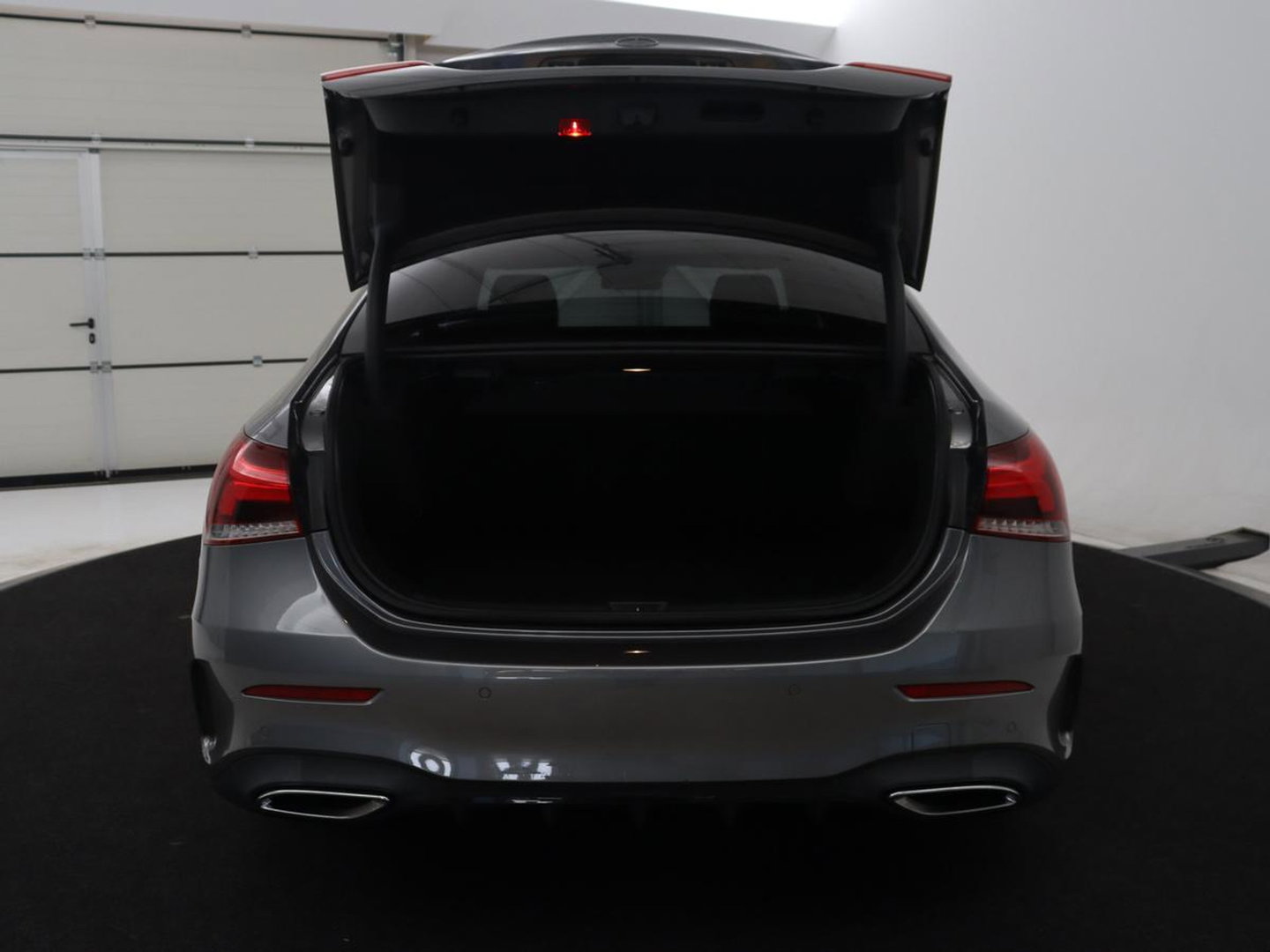 Mercedes-Benz A-Klasse 180 Business Solution AMG