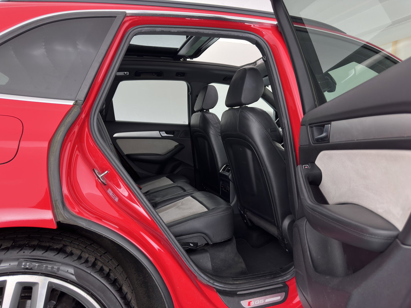 Audi SQ5 3.0 TDI quattro Pro Line Aut. *PANO | LEATHER-ALCANTARA | XENON | ADAPTIVE-CRUISE | HEATED-SPORTSEATS | CAMERA | NAVI-FULLMAP | PRIVACY-GLASS | SHIFTPADDLES | TOWBAR | 21''ALU*