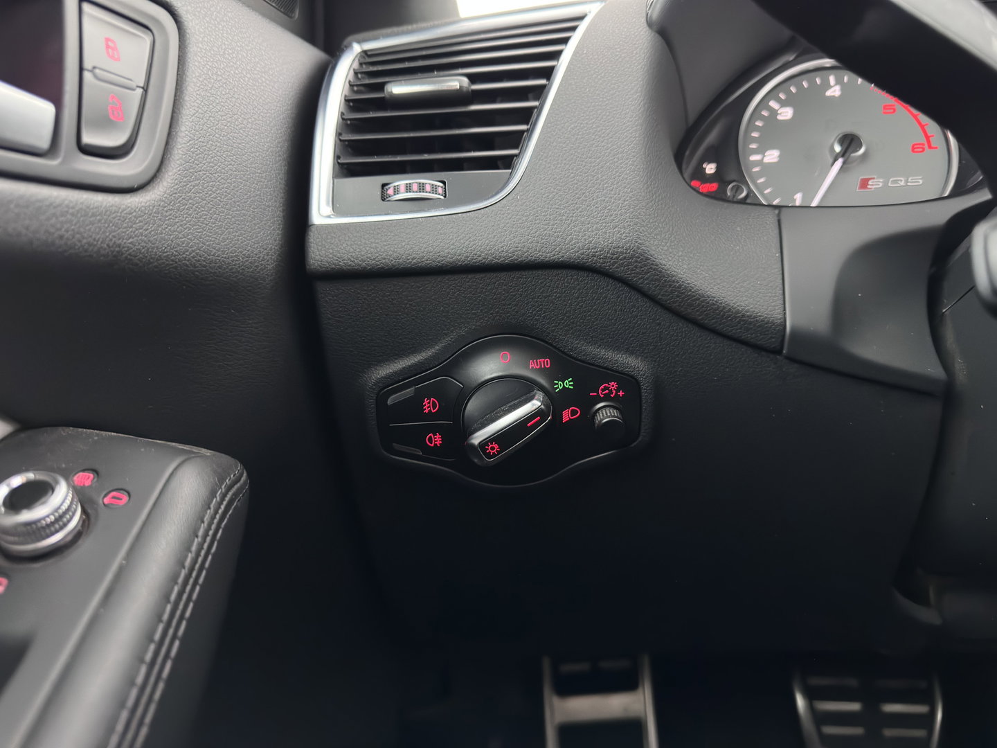 Audi SQ5 3.0 TDI quattro Pro Line Aut. *PANO | LEATHER-ALCANTARA | XENON | ADAPTIVE-CRUISE | HEATED-SPORTSEATS | CAMERA | NAVI-FULLMAP | PRIVACY-GLASS | SHIFTPADDLES | TOWBAR | 21''ALU*