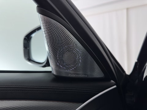BMW 5 Serie Touring M550d xDrive M-Styling High Executive Aut. *PANO | LEATHER | BOWERS&WILKINS | ADAPTIVE-CRUISE | MASSAGE-SPORTSEATS | TOPVIEW | FULL-LED | BLINDSPOT | MEMORY-PACK | DIGI-COCKPIT | KEYLESS | DAB+ | HEAD-UP | AMBIENTLIGHT | 20''ALU*