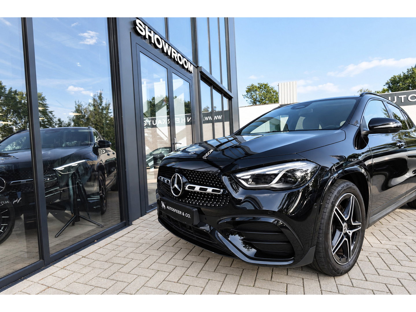 Mercedes-Benz GLA 180 AMG PANO KEYLESS HUD SFEER