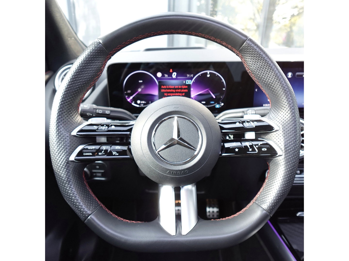 Mercedes-Benz GLA 180 AMG PANO KEYLESS HUD SFEER