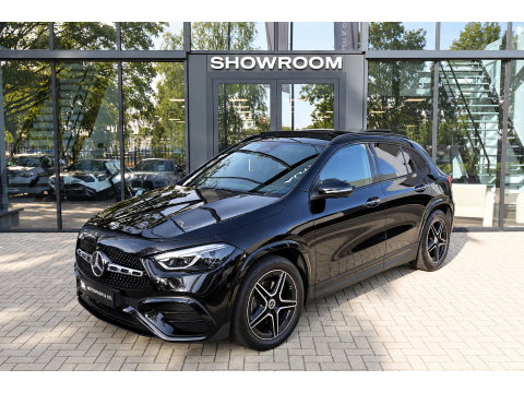 Mercedes-Benz GLA 180 AMG PANO KEYLESS HUD SFEER