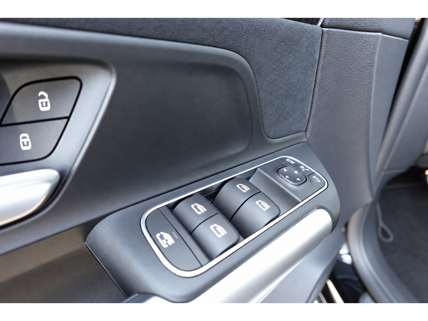 Mercedes-Benz GLA 180 AMG PANO KEYLESS HUD SFEER