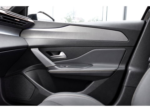 Peugeot 308 1.2 PureTech GT PANO 360 MATRIX