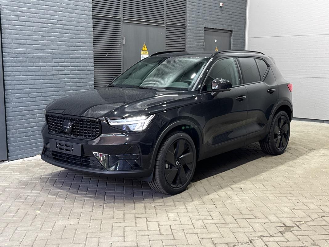 Volvo XC40 2.0 B3 Plus Black Edition | Harman/Kardon | BLIS | 360° Camera | Pilot Assist | Stoel+Stuurverwarming | Memory | ACC | 20 Inch