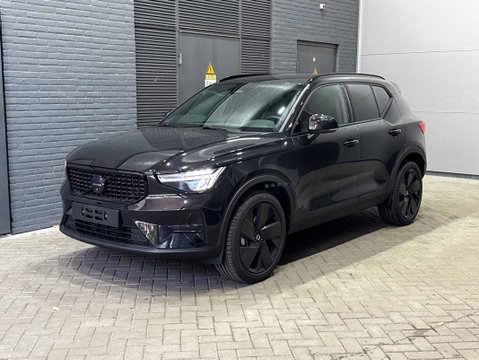 Volvo XC40 2.0 B3 Plus Black Edition | Harman/Kardon | BLIS | 360° Camera | Pilot Assist | Stoel+Stuurverwarming | Memory | ACC | 20 Inch