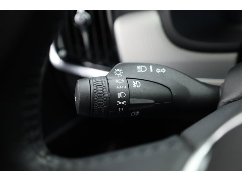 Volvo S90 2.0 T8 AWD Inscription | Luchtvering | Head-up | Trekhaak | Ventilatiestoelen | Camera |