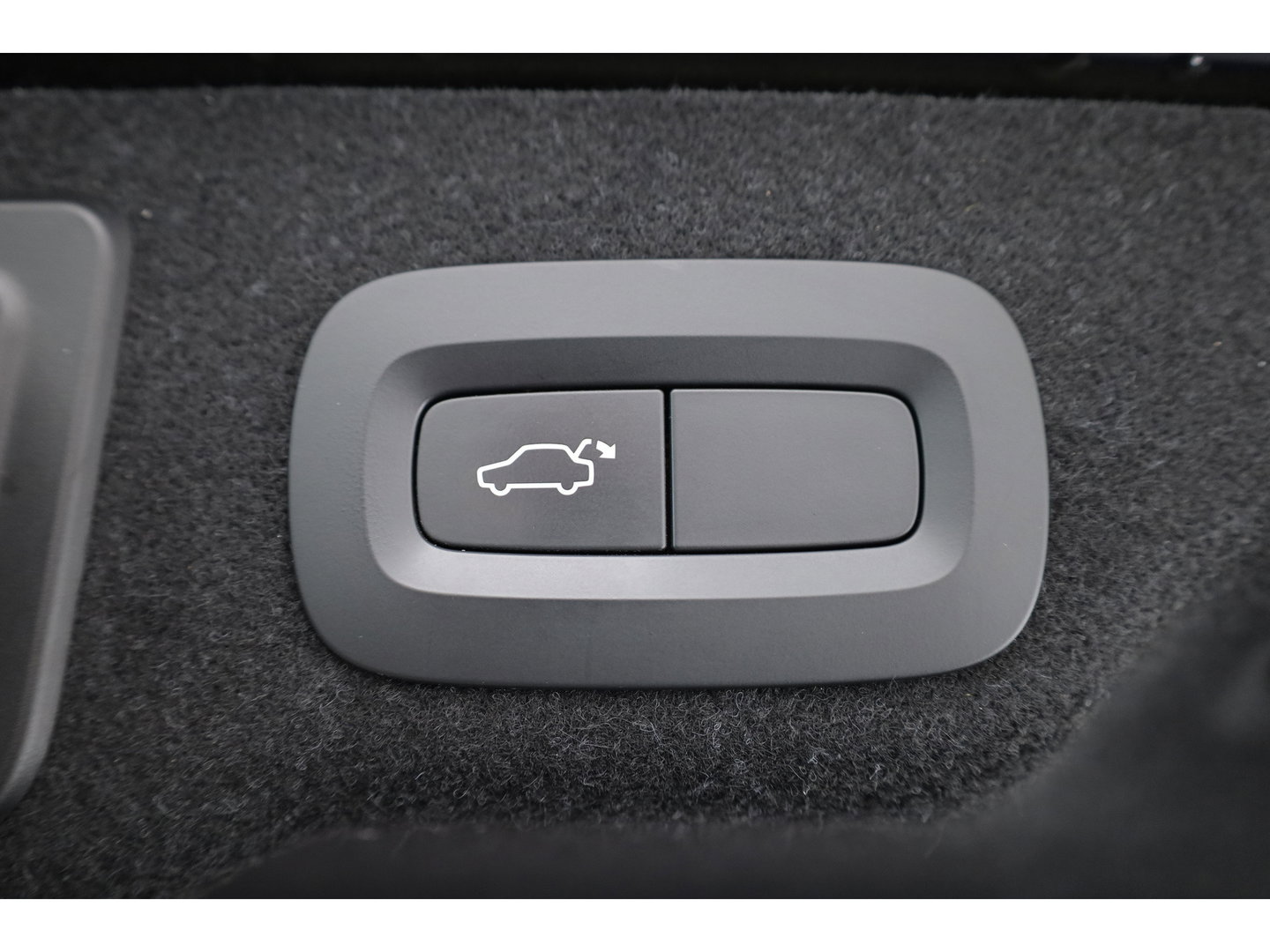 Volvo S90 2.0 T8 AWD Inscription | Luchtvering | Head-up | Trekhaak | Ventilatiestoelen | Camera |