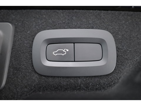 Volvo S90 2.0 T8 AWD Inscription | Luchtvering | Head-up | Trekhaak | Ventilatiestoelen | Camera |
