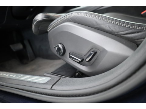Volvo S90 2.0 T8 AWD Inscription | Luchtvering | Head-up | Trekhaak | Ventilatiestoelen | Camera |