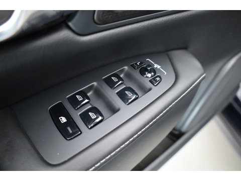 Volvo S90 2.0 T8 AWD Inscription | Luchtvering | Head-up | Trekhaak | Ventilatiestoelen | Camera |