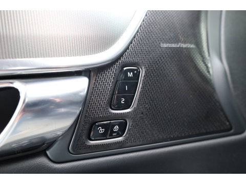 Volvo S90 2.0 T8 AWD Inscription | Luchtvering | Head-up | Trekhaak | Ventilatiestoelen | Camera |