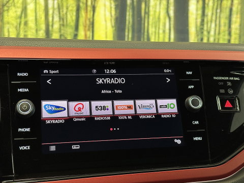 Volkswagen Polo 2.0 TSI GTI | Panoramadak | Beats Audio | Rijmodus Regeling | Stoelverwarming | Camera | Adaptieve Cruise Control | LED | Climate Control | Parkeersensoren |